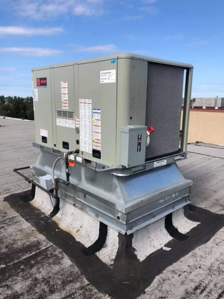 Slide of Maximo Heating, Cooling & Plumbing