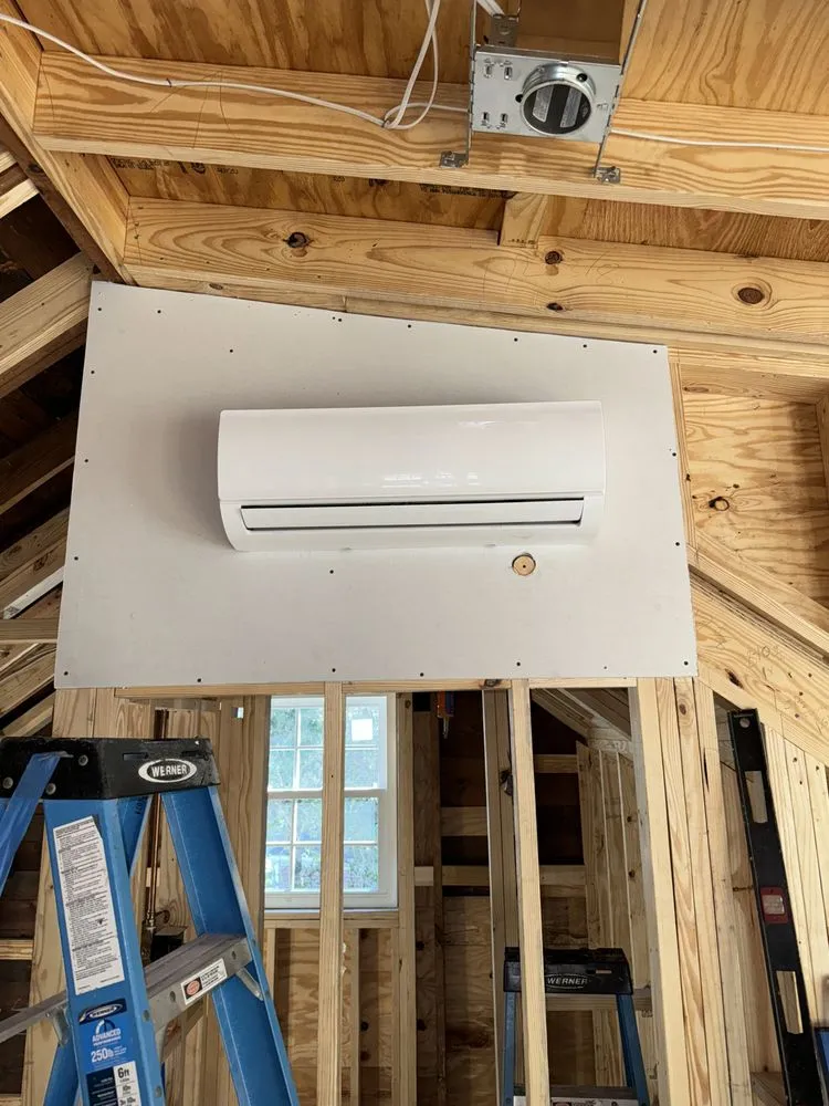 Slide of Maximum Air Experts