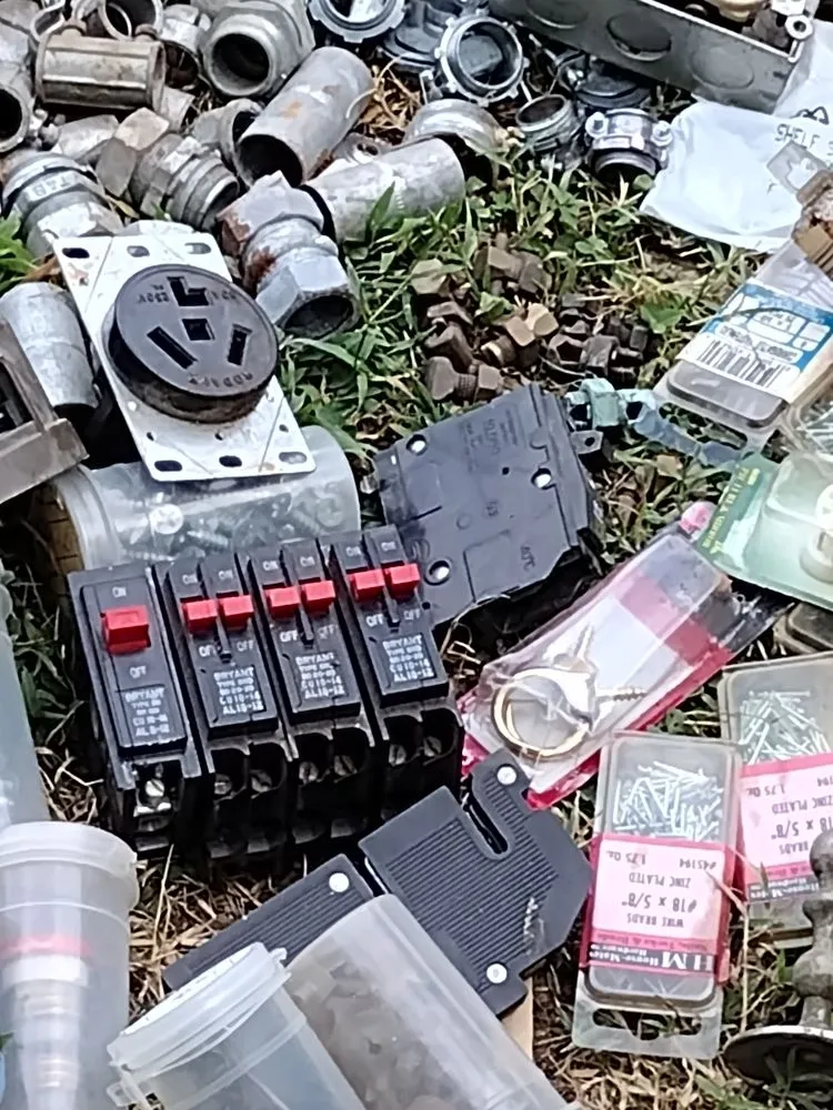 Slide of MC Handy Services