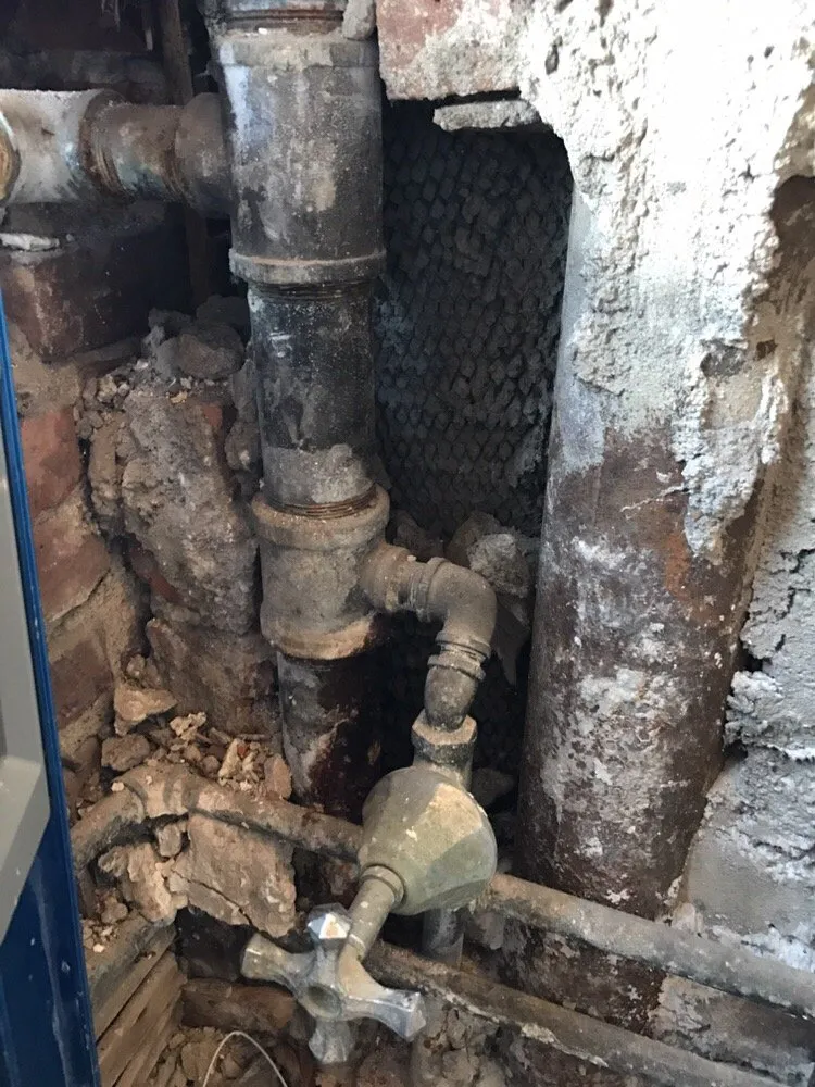 Slide of Me Plumbing & Heating Services