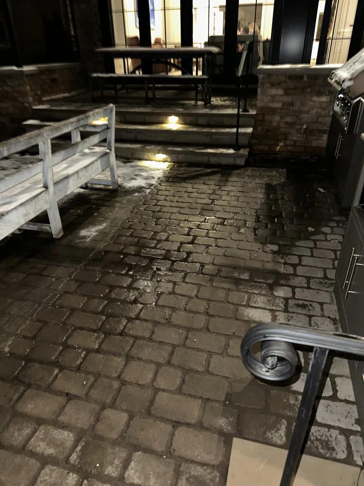 Slide of Mechanical Management & Design Solutions