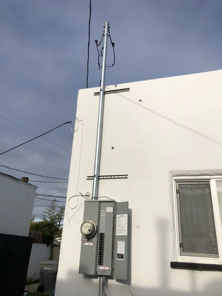 Slide of Mendez Electrical Maintenance