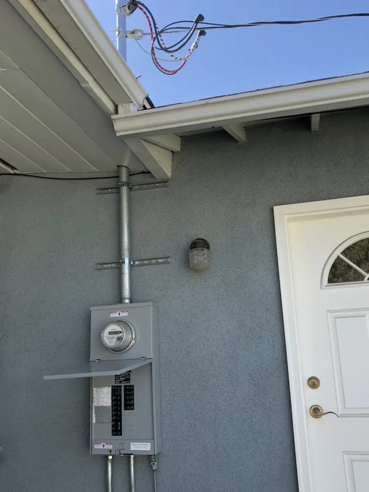 Slide of Mendez Electrical Maintenance