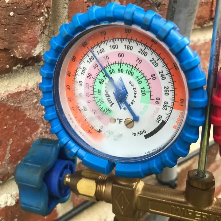 Slide of Metro Heating & Cooling