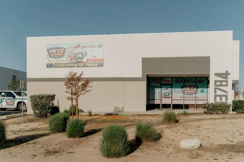 Slide of Metz Air Control