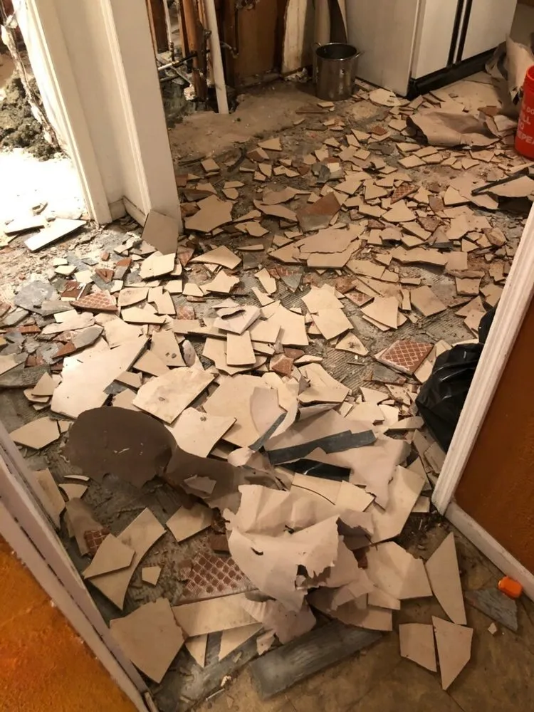 Slide of M&Holmes Contracting