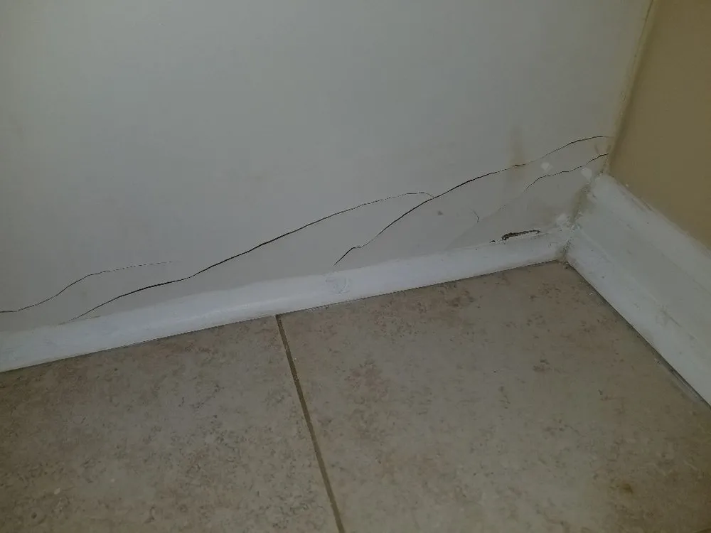 Slide of M&Holmes Contracting