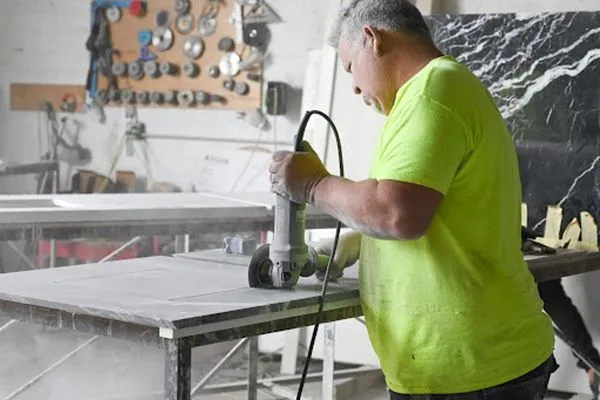 Miami Air Conditioning & Refrigeration Logo