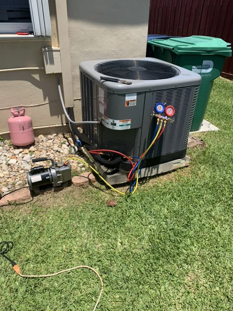 Slide of Miami Air Conexion