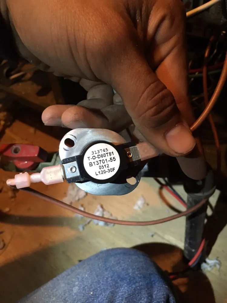 Slide of Mid Valley Air