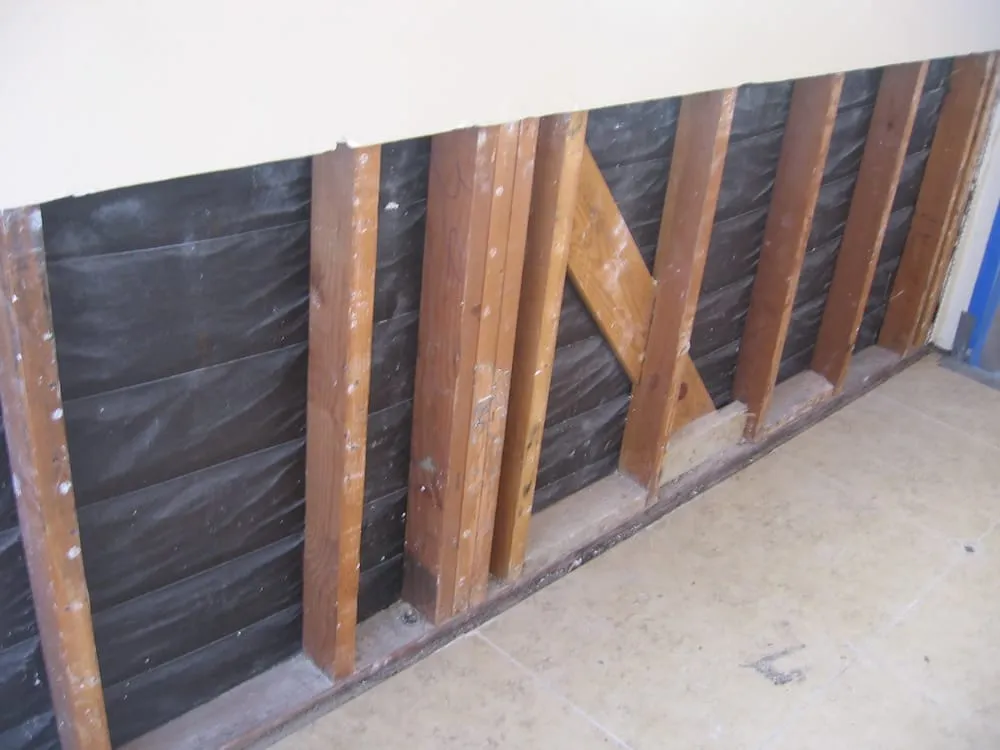 Slide of Mida Industries