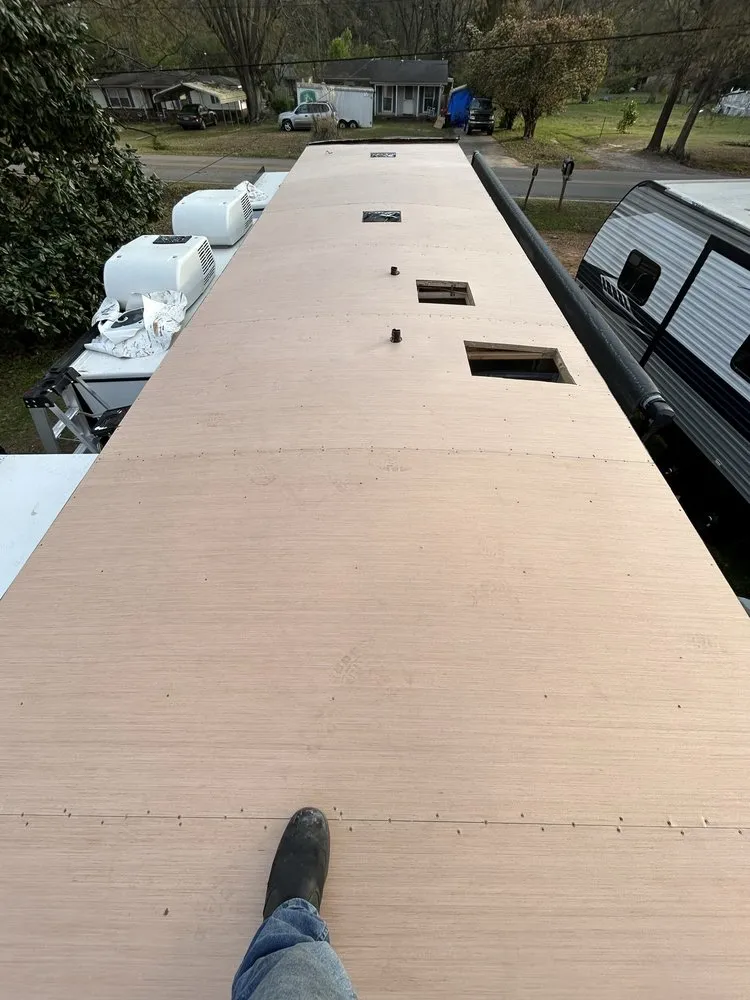 Slide of Middle Georgia RV Repair