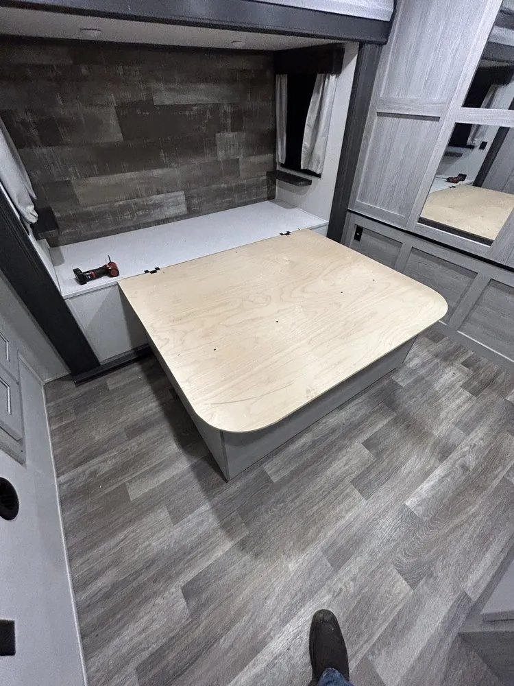 Slide of Middle Georgia RV Repair