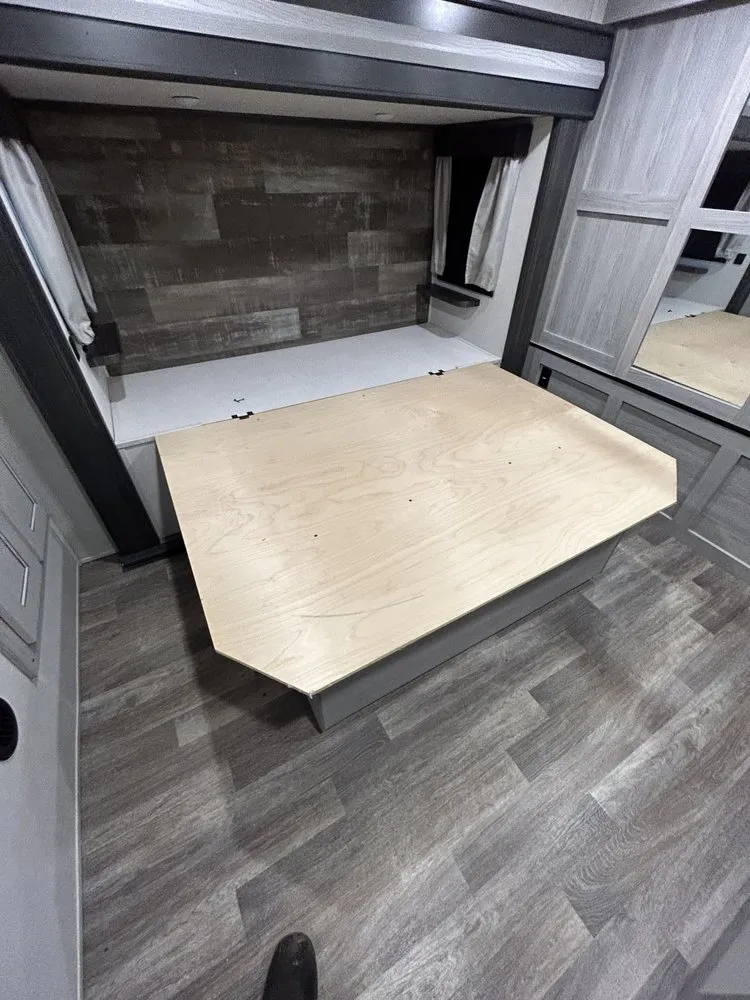 Slide of Middle Georgia RV Repair