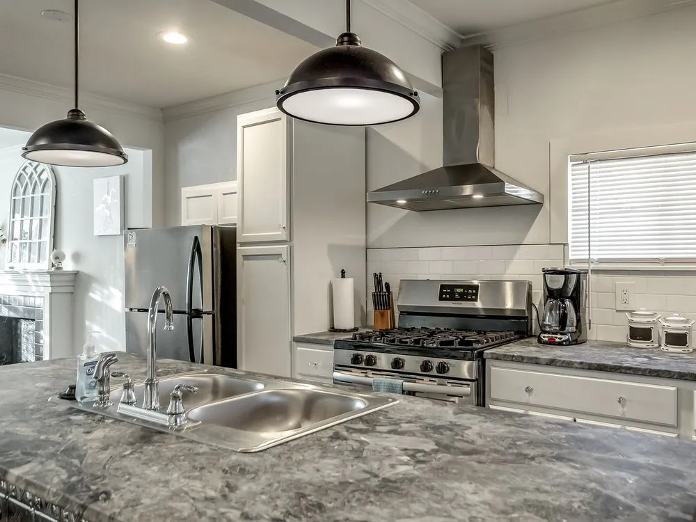 Slide of Midtown Tulsa Handyman & Plumbing Service