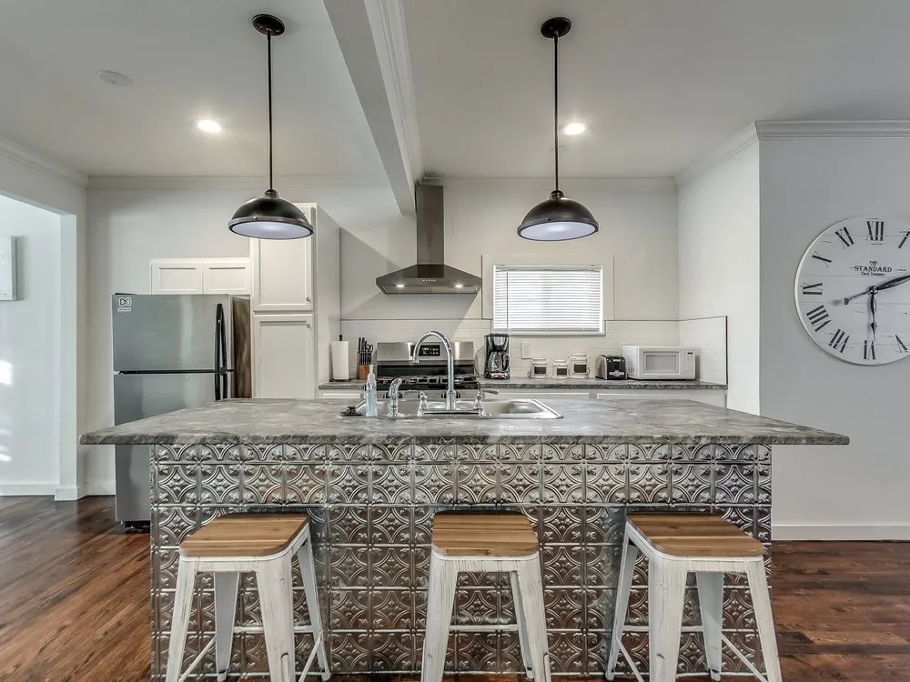 Slide of Midtown Tulsa Handyman & Plumbing Service