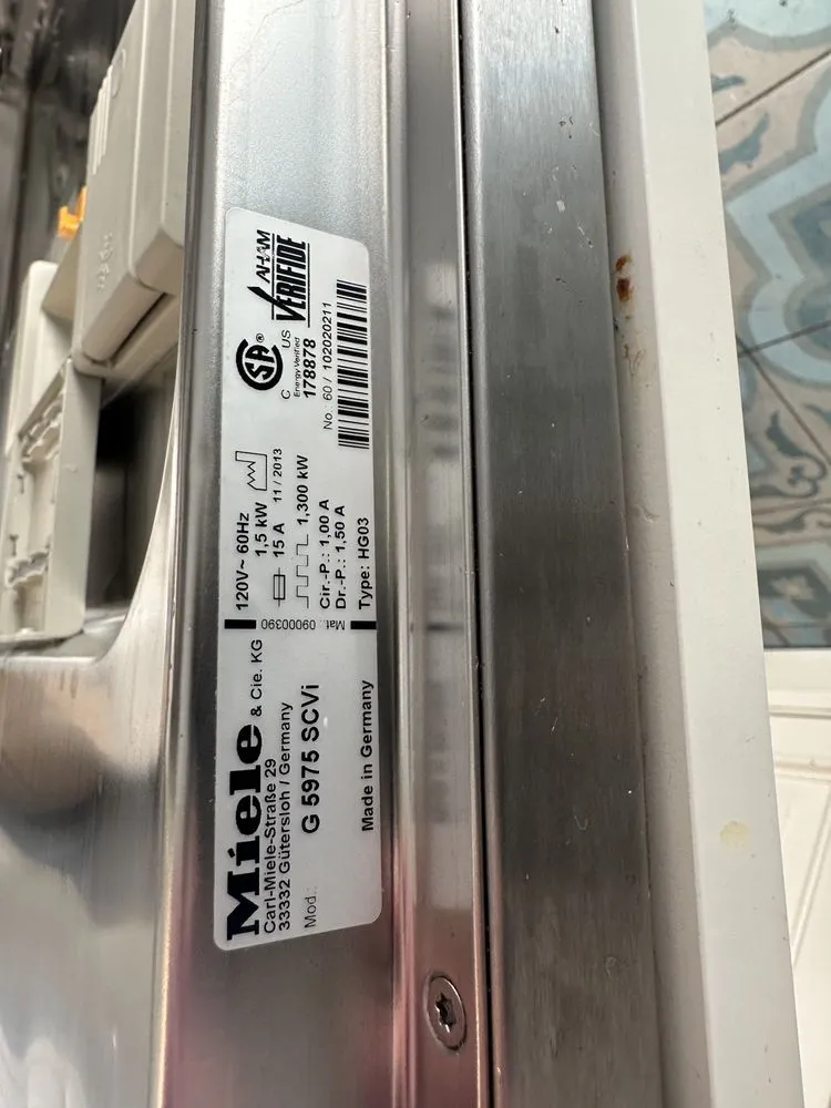 Slide of Miele USA Support