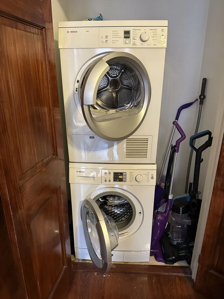 Slide of Miele USA Support