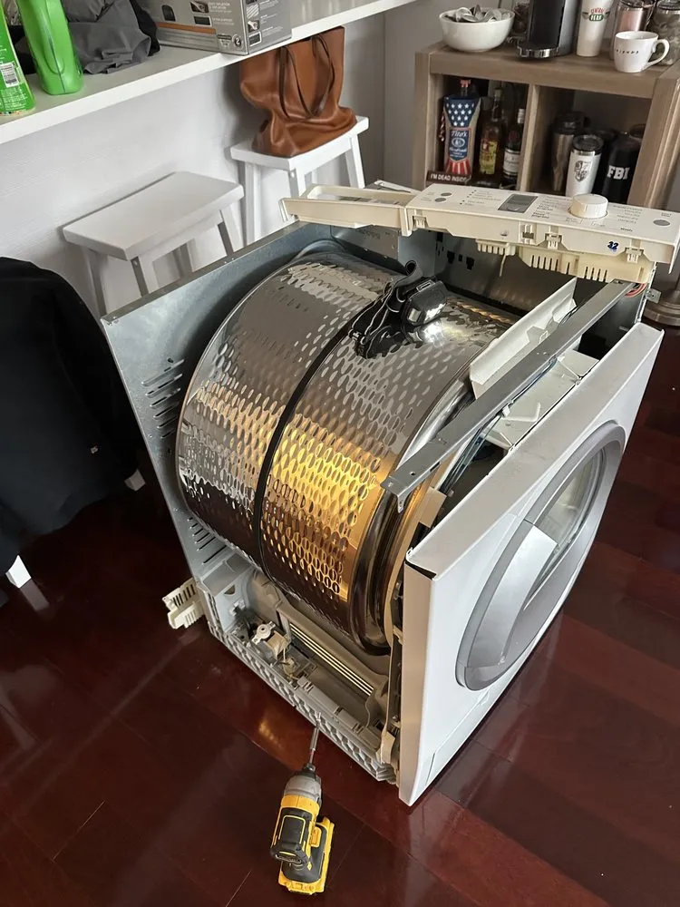 Slide of Miele USA Support