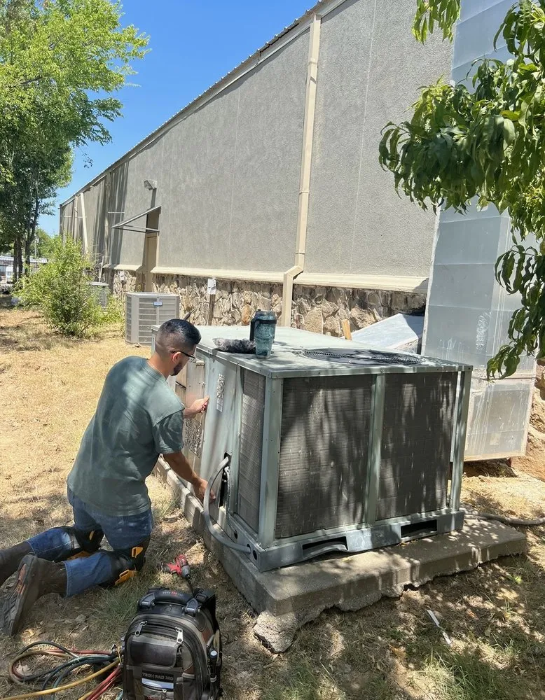 Slide of Mike Reyes Heating and Air Conditioning Services