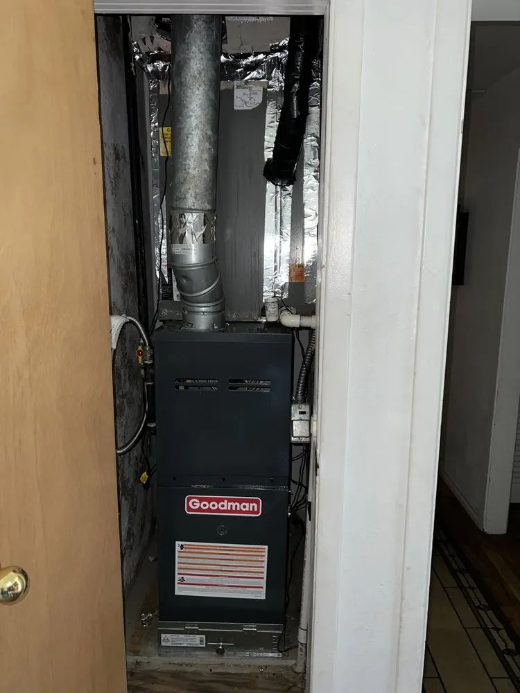 Slide of Mike Reyes Heating and Air Conditioning Services