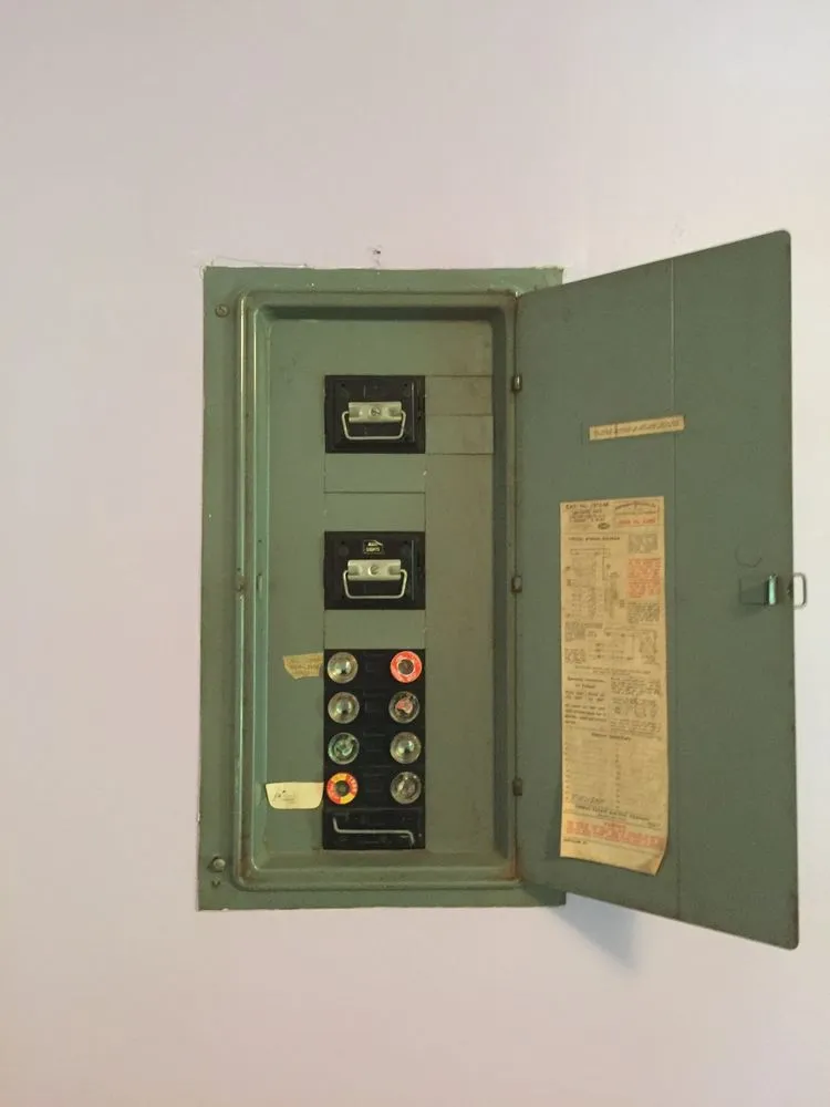 Slide of Mike Wells Services