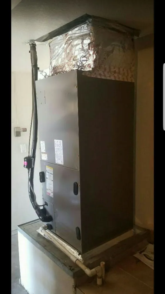 Slide of Ming's Air Conditioning