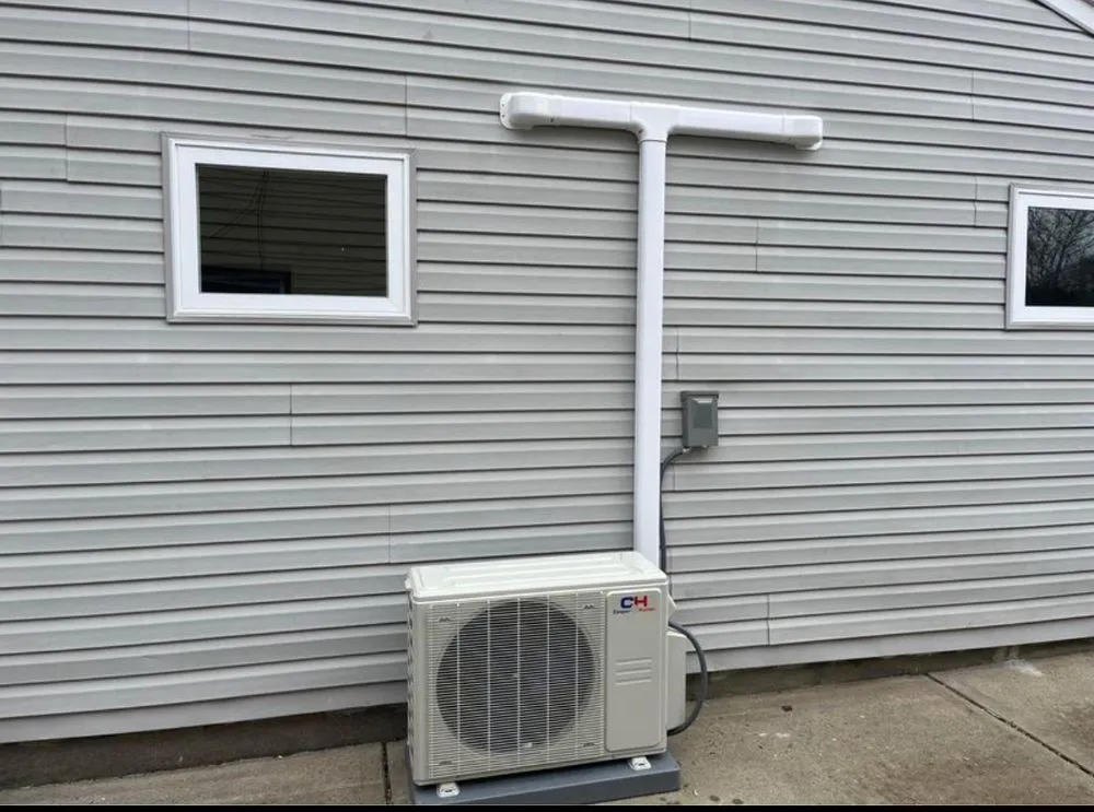 Slide of Mini Split Breeze