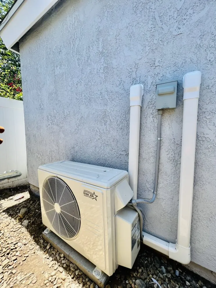 Slide of Mini Split Installation Gominisplit