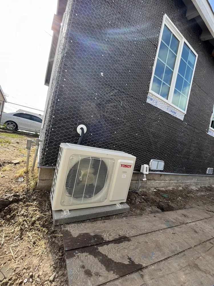 Slide of Mini Split Installation Gominisplit