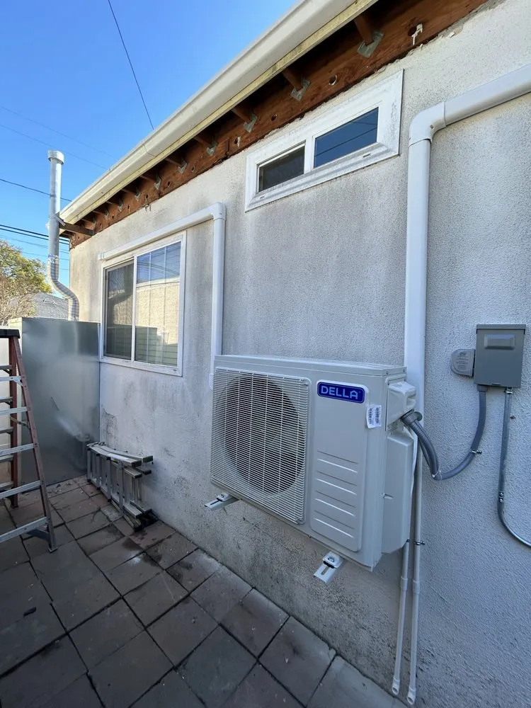 Slide of Mini Split Installation Gominisplit