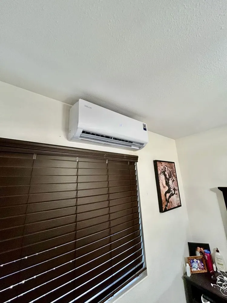 Slide of Mini Split Installation Gominisplit