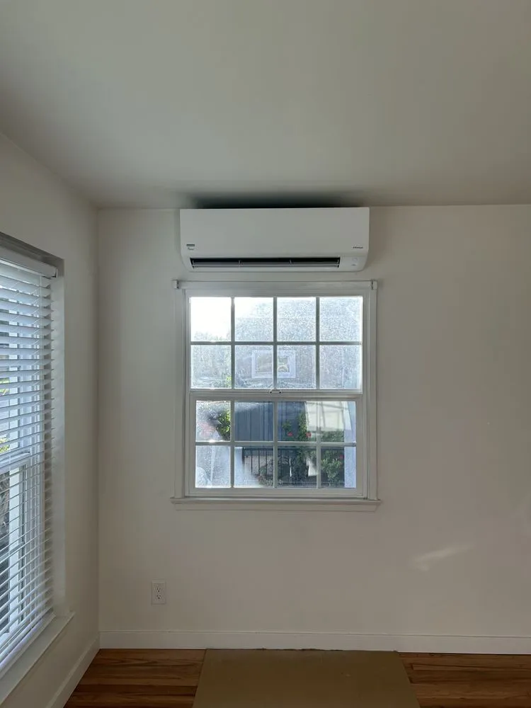 Slide of Mini Split Installation Gominisplit