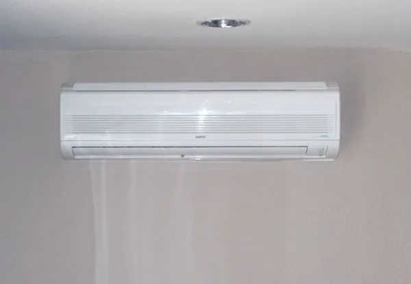 Slide of Mini-Split Installer Los Angeles