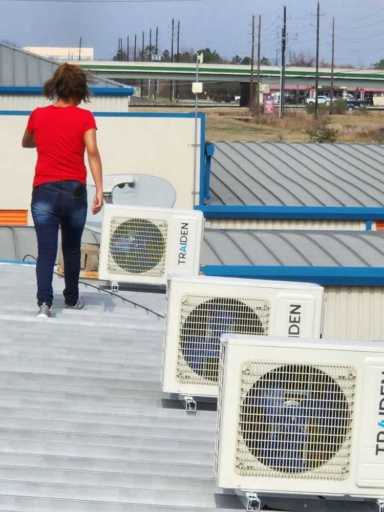 Slide of Mini Split Pro