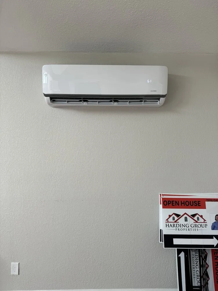 Slide of Mini Splits Express