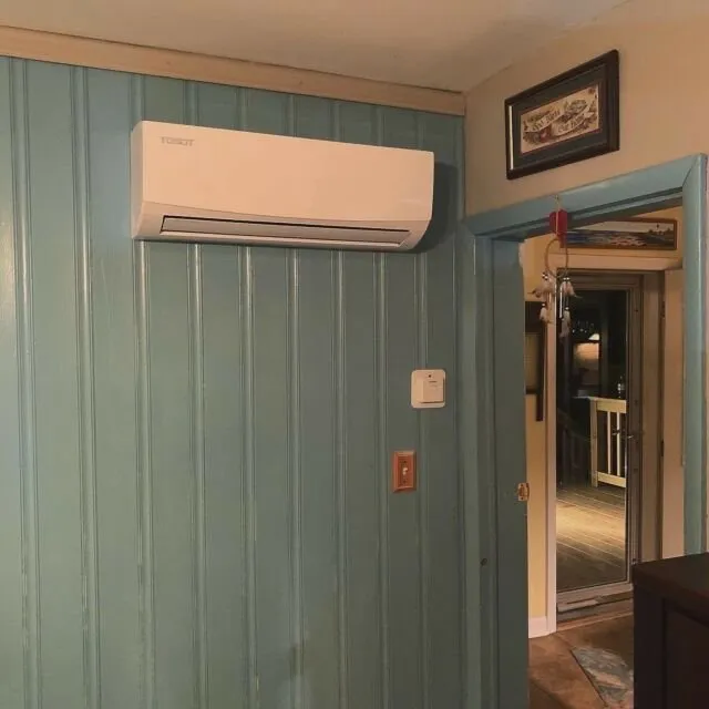 Slide of Mini Splits Outlets