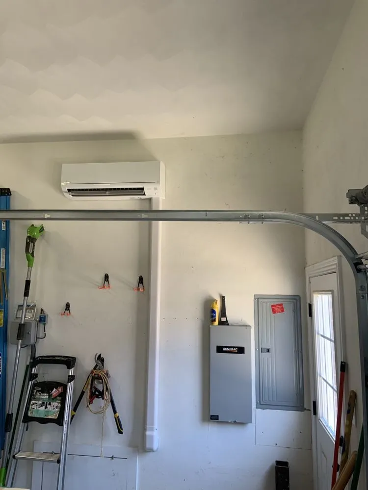 Slide of MinisplitMatt