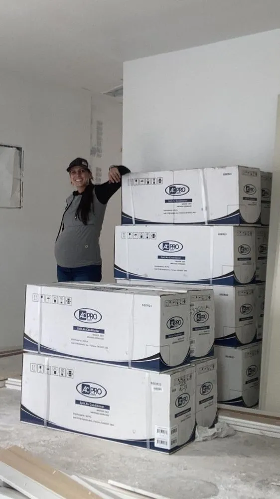 Slide of Miss Minisplit