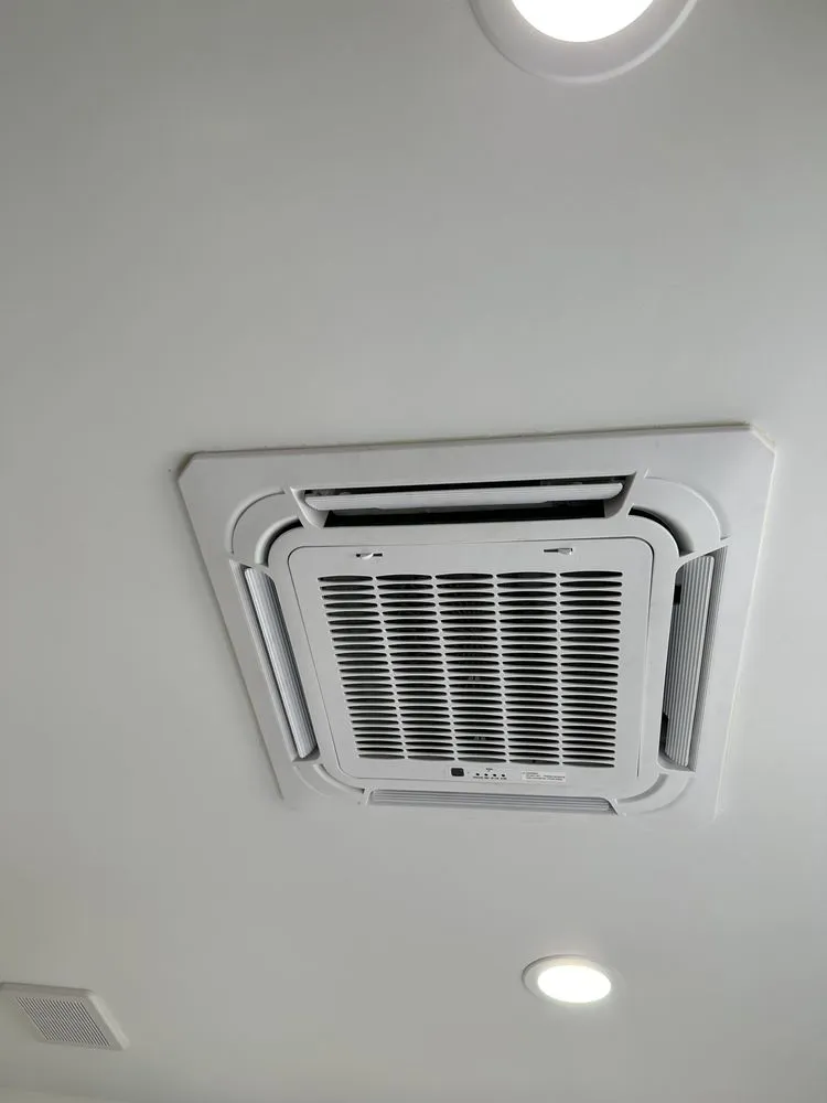 Slide of Miss Minisplit