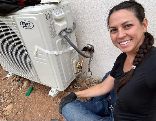 Slide of Miss Minisplit