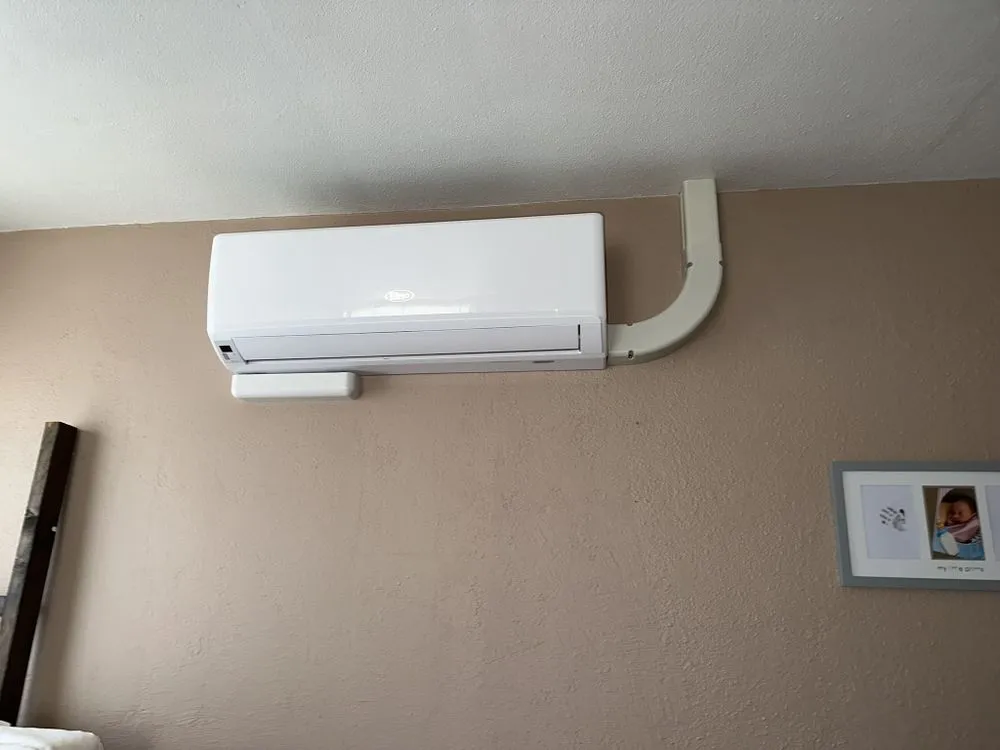 Slide of Miss Minisplit