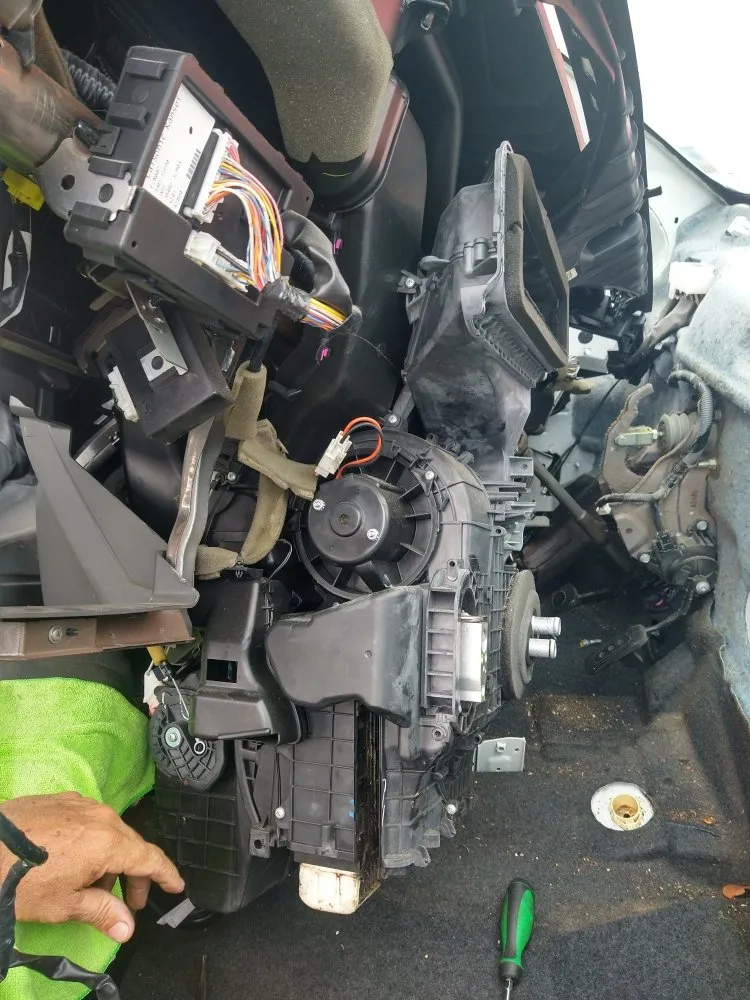 Slide of Mobile Automotive AC Service