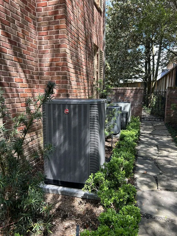 Slide of Modern Air of Katy