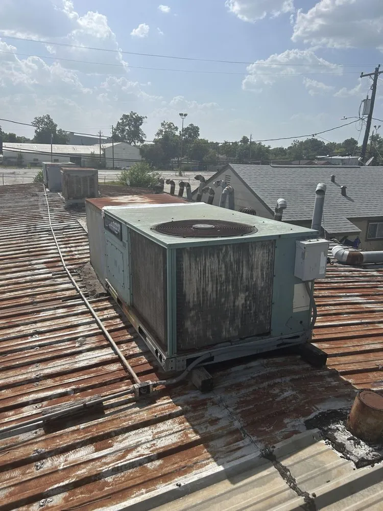 Slide of Modern Air of Katy