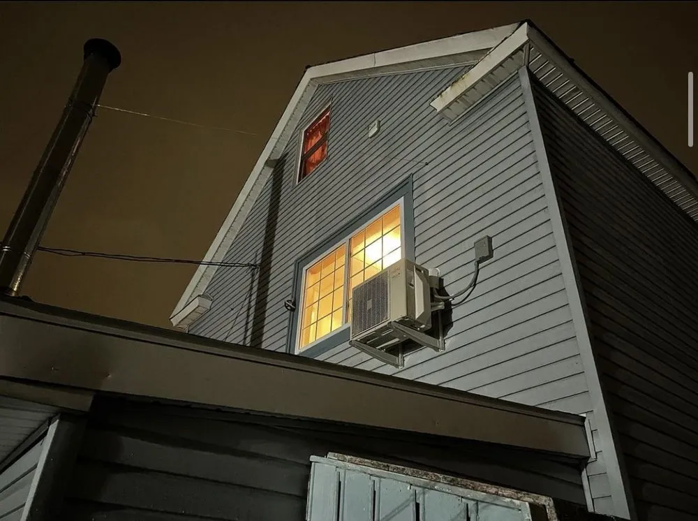 Slide of Modern Comfort Systems