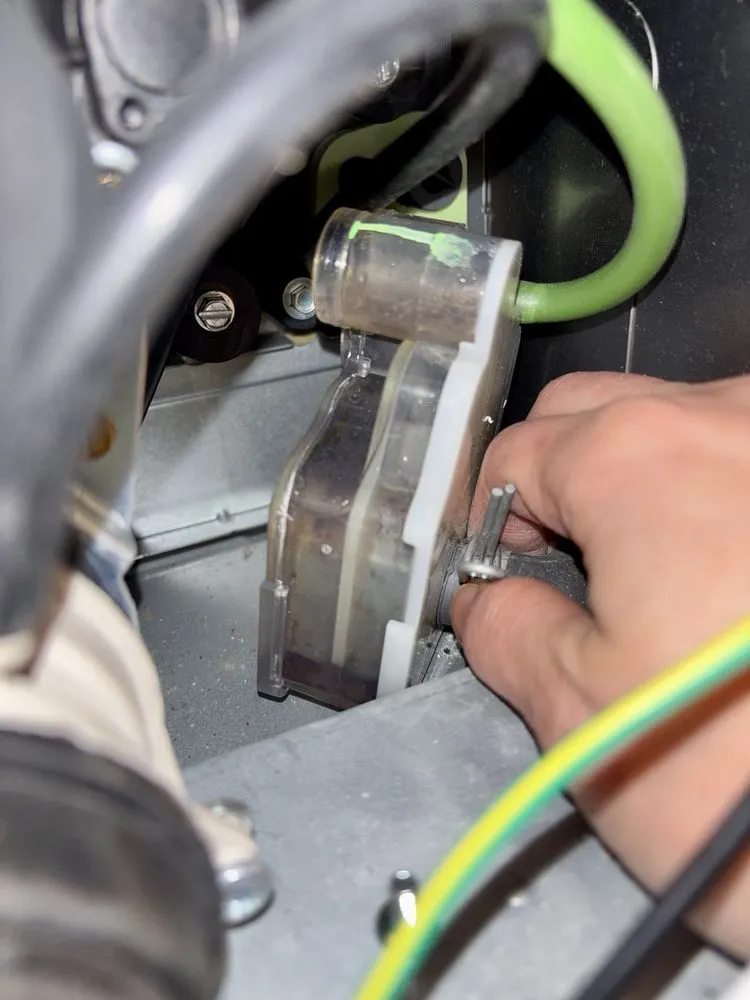 Slide of Modern Heating & Air Conditioning