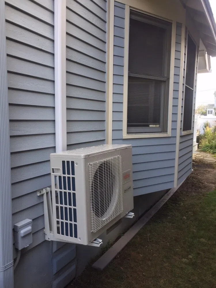 Slide of Modern Heating & Air Conditioning