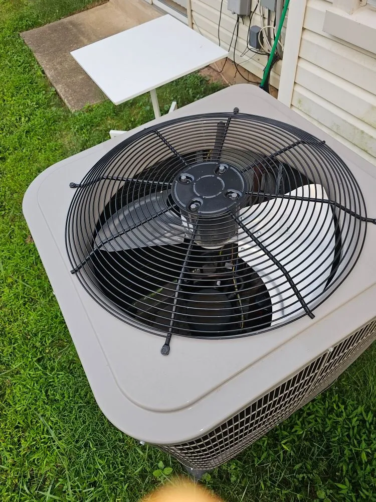 Slide of Molo Hvacre