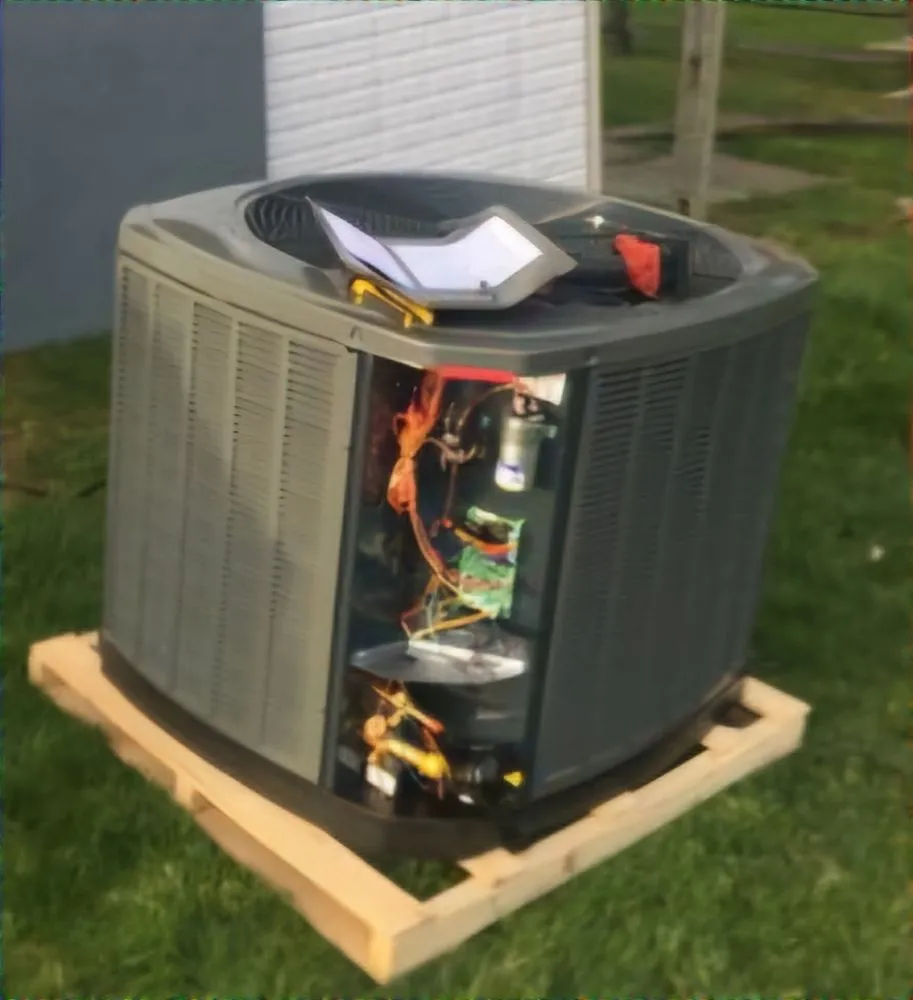 Slide of Molo Hvacre